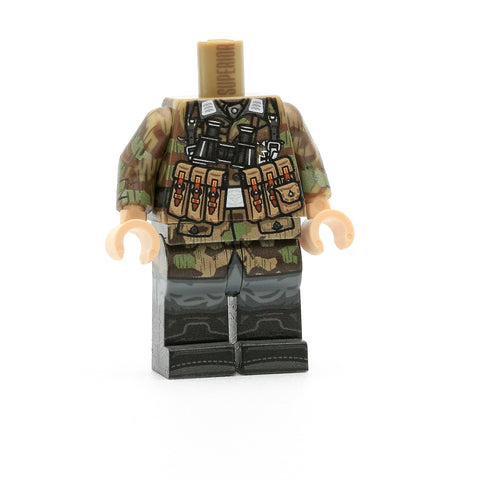 German Luftwaffe Longcoat Body - MP 40 (HG)